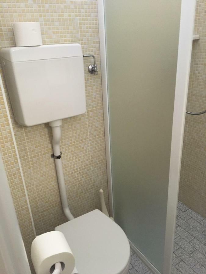 צ'סנטיקו Hotel Laila מראה חיצוני תמונה